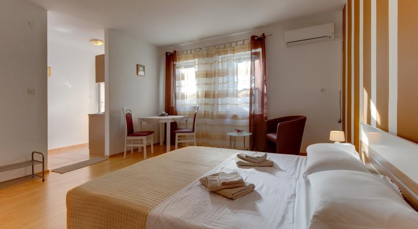 Apartment Nikolina Mali Lošinj Cameră foto