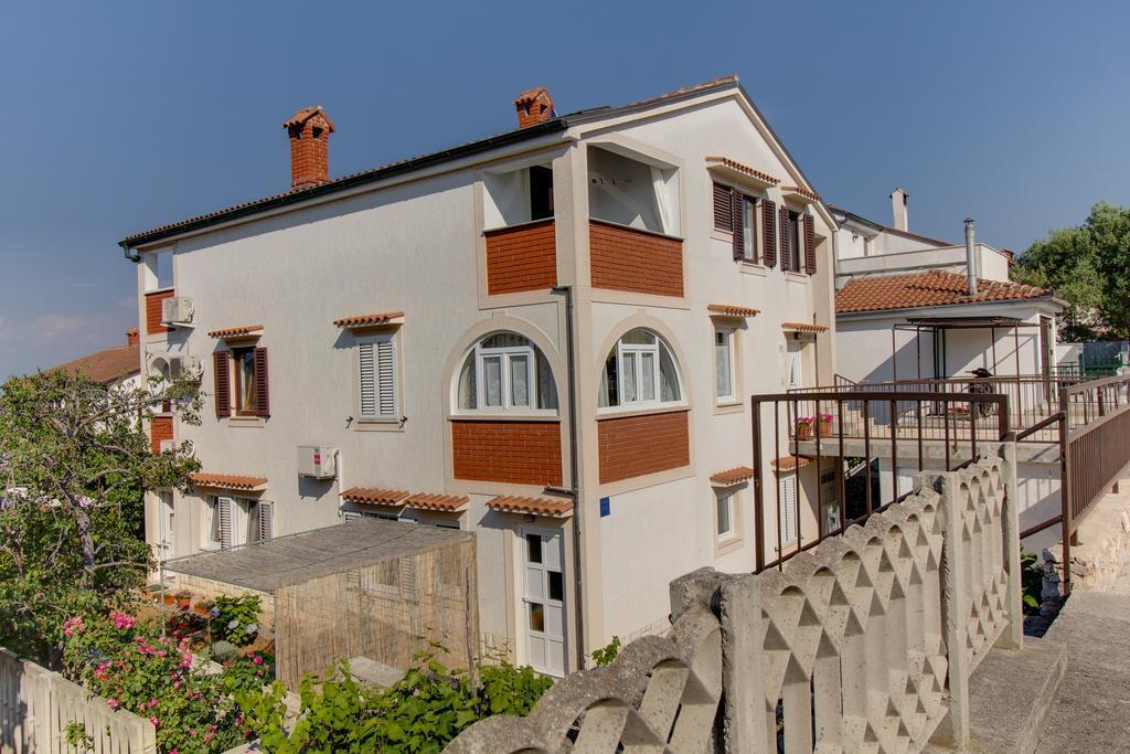 Apartment Nikolina Mali Lošinj Exterior foto